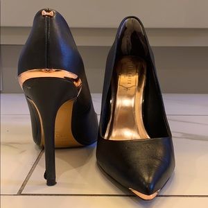 Ted Baker London Izibeli Pump size 38 (8)